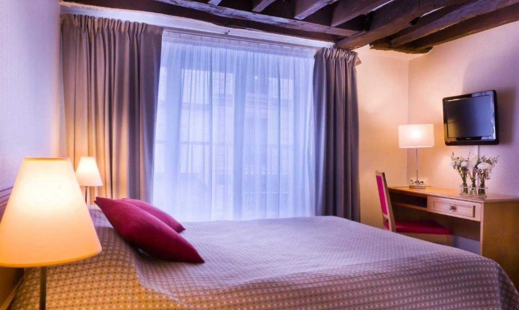 Hotel Le Compostelle Paris