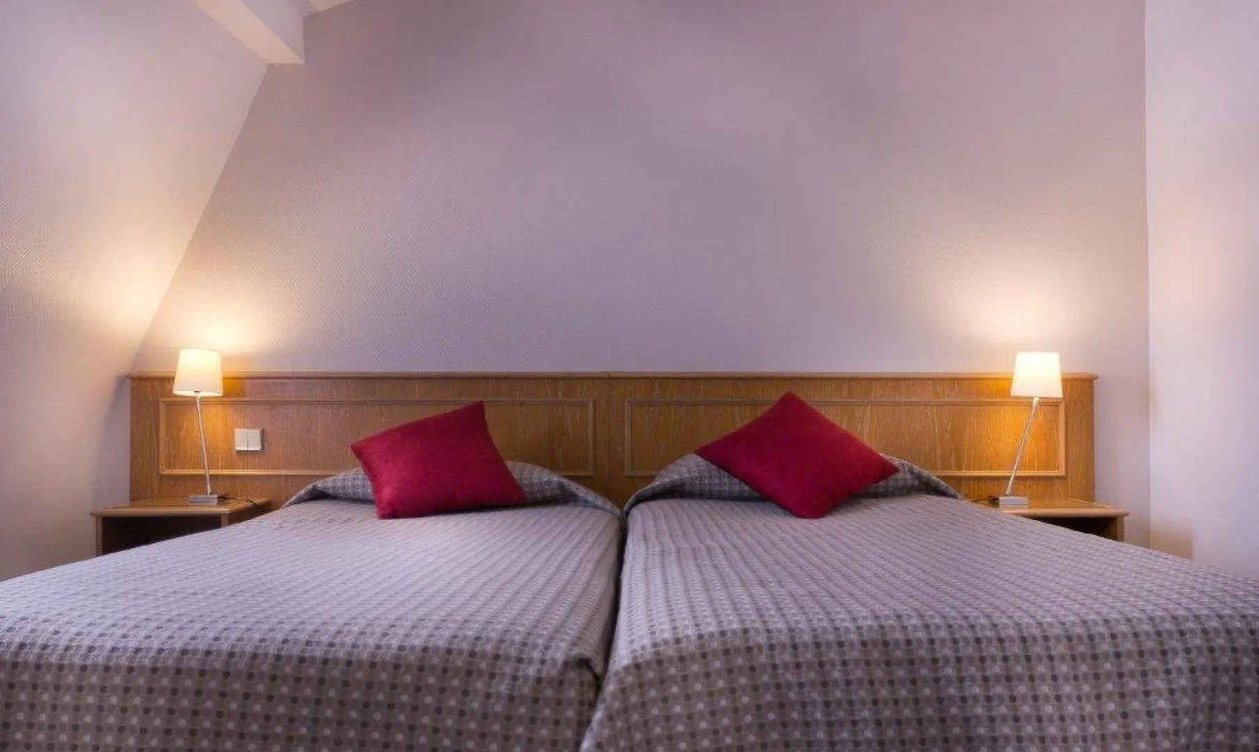 Le Compostelle Отель 3*