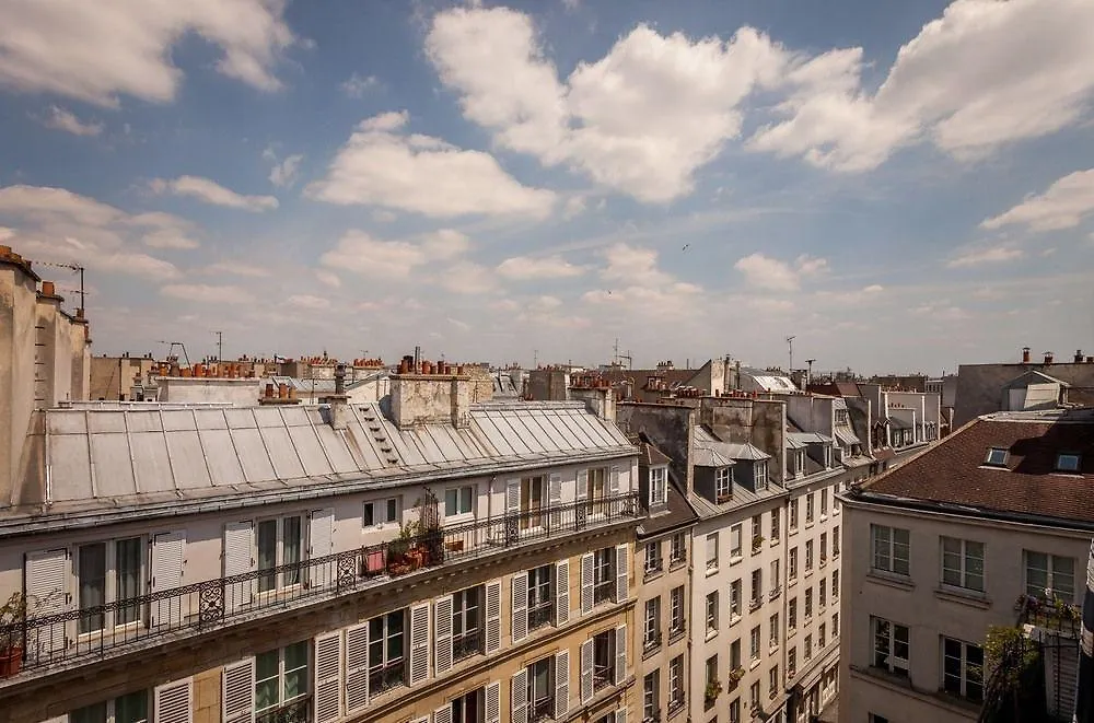 Le Compostelle 3* Париж